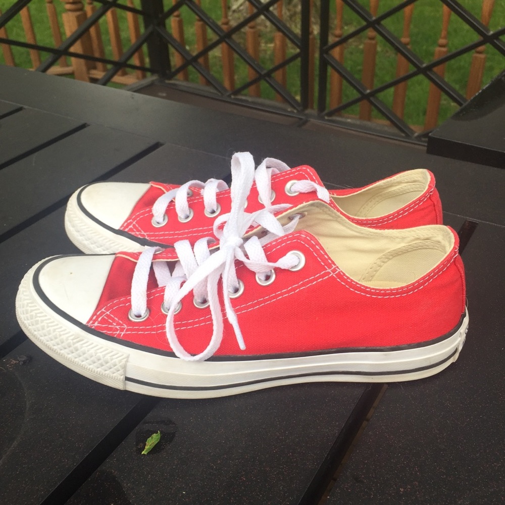 Converse sneaker